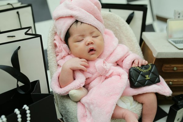 Spring Shopping on a Budget: Smart Tips for Seasonal Savings